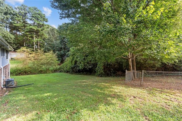 1834 Dogwood Court SW, Snellville, GA 30078
