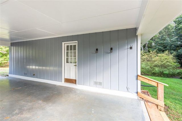 1834 Dogwood Court SW, Snellville, GA 30078