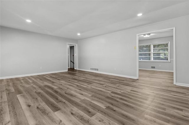 1834 Dogwood Court SW, Snellville, GA 30078