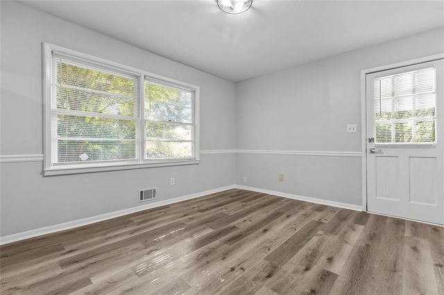 1834 Dogwood Court SW, Snellville, GA 30078