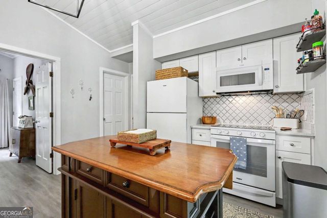 109 Helton Drive SW, Sparta, GA 31087