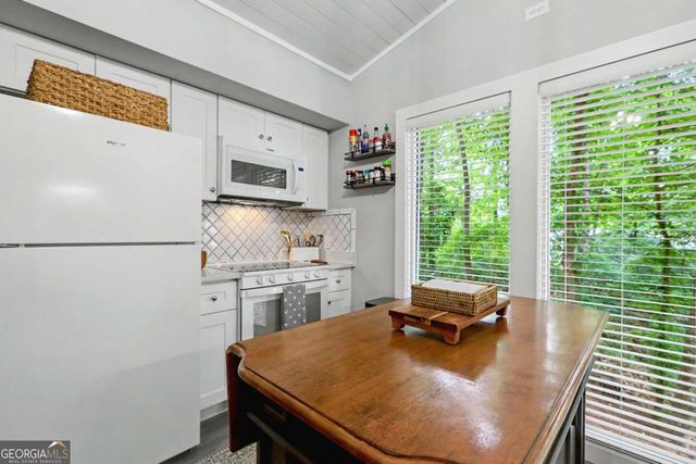 109 Helton Drive SW, Sparta, GA 31087
