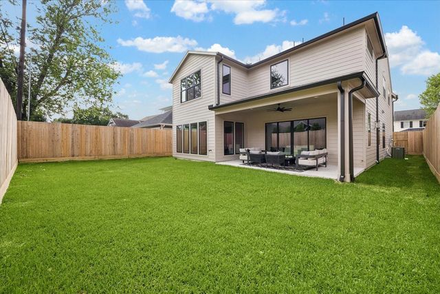 1431 Curtin Street, Houston, TX 77018