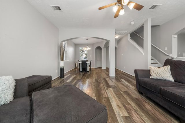 6354 Wilshire Ridge, Houston, TX 77040