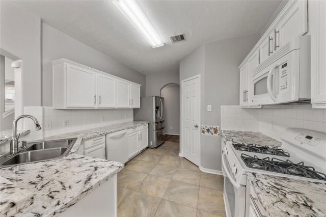 6354 Wilshire Ridge, Houston, TX 77040