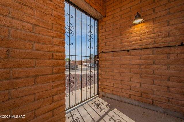 4341 S White Pine Avenue, Tucson, AZ 85730