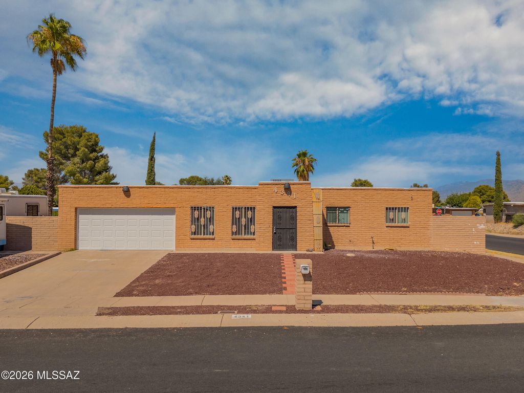 4341 S White Pine Avenue, Tucson, AZ 85730