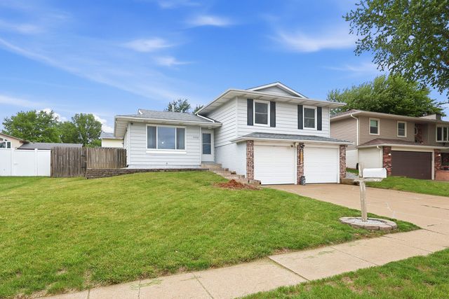 2508 W 60th Street, Davenport, IA 52806