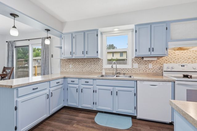 2508 W 60th Street, Davenport, IA 52806