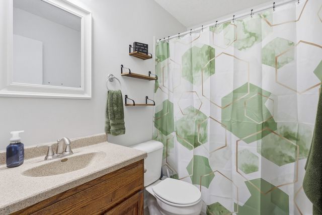 2508 W 60th Street, Davenport, IA 52806