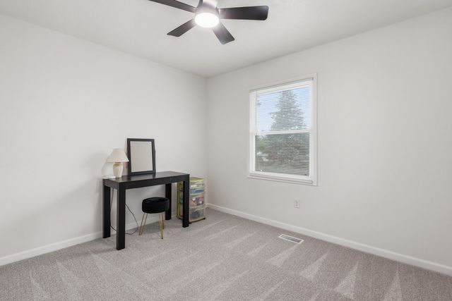 2508 W 60th Street, Davenport, IA 52806
