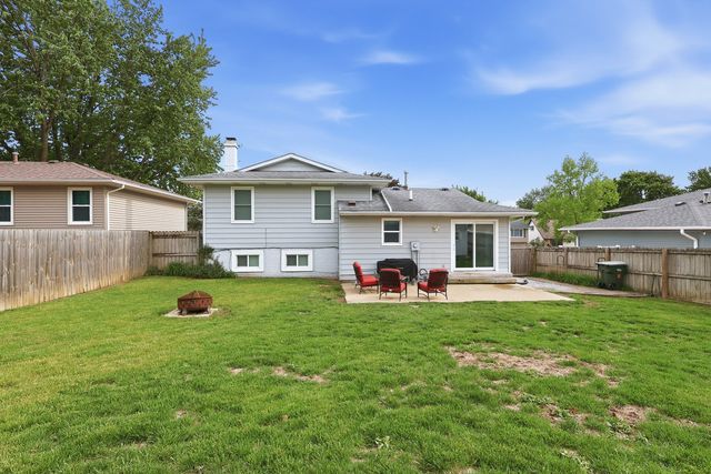 2508 W 60th Street, Davenport, IA 52806