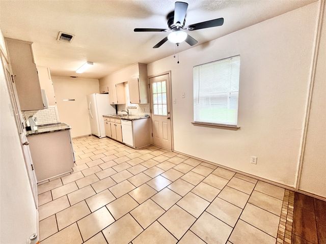 1105 Springdale Road, Bedford, TX 76021