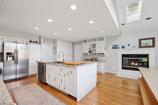 7011 Valley View Road, Edina, MN 55439