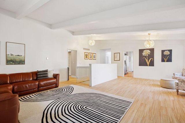 7011 Valley View Road, Edina, MN 55439