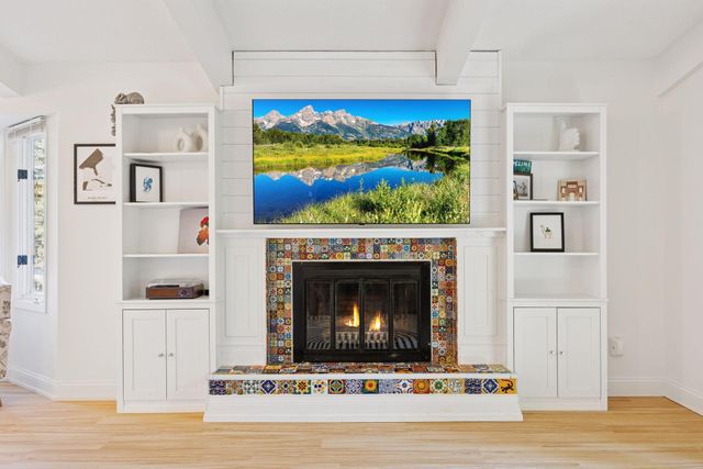 7011 Valley View Road, Edina, MN 55439