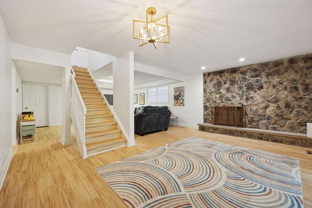 7011 Valley View Road, Edina, MN 55439