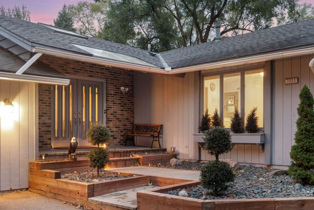 7011 Valley View Road, Edina, MN 55439