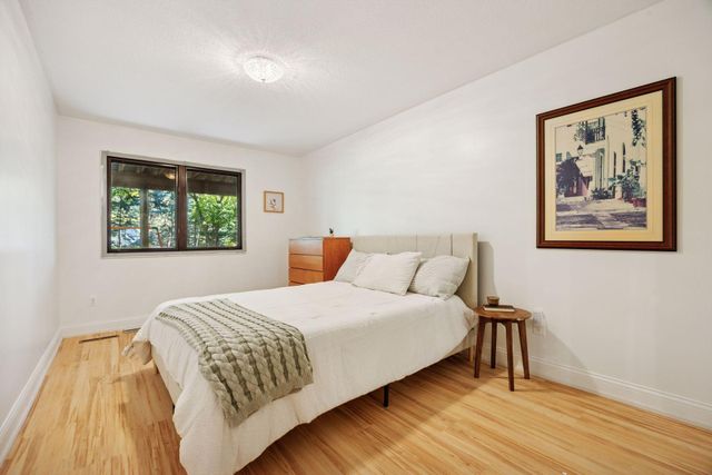 7011 Valley View Road, Edina, MN 55439