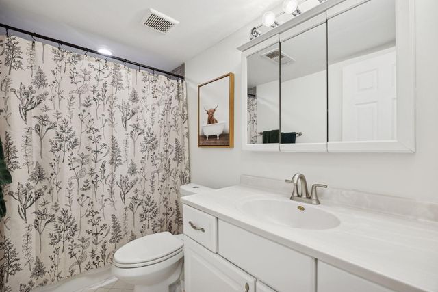 7011 Valley View Road, Edina, MN 55439