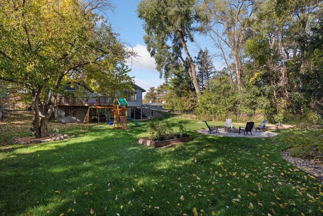 7011 Valley View Road, Edina, MN 55439