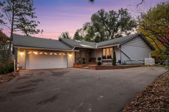 7011 Valley View Road, Edina, MN 55439