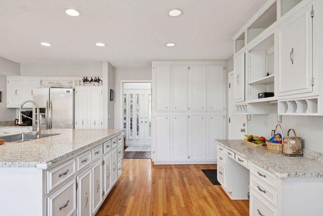 7011 Valley View Road, Edina, MN 55439