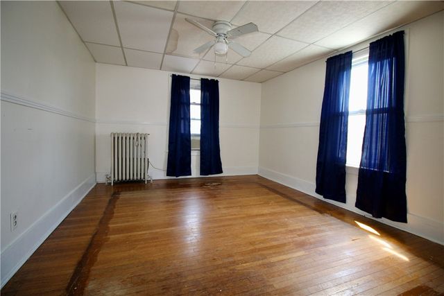 349 4th Ave, New Kensington, PA 15068