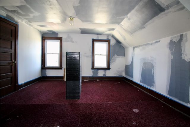 349 4th Ave, New Kensington, PA 15068