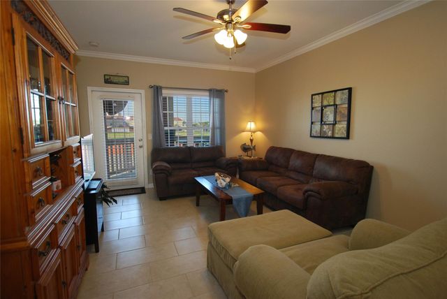 7000 Seawall Boulevard 1124, Galveston, TX 77551