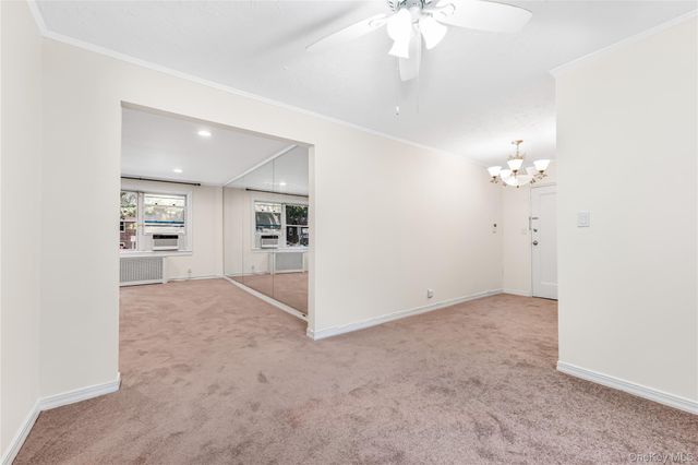 24 Edwards St Apt 1G, Roslyn Heights, NY 11577