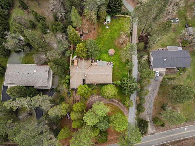 251 Surrey Drive, Grants Pass, OR 97526