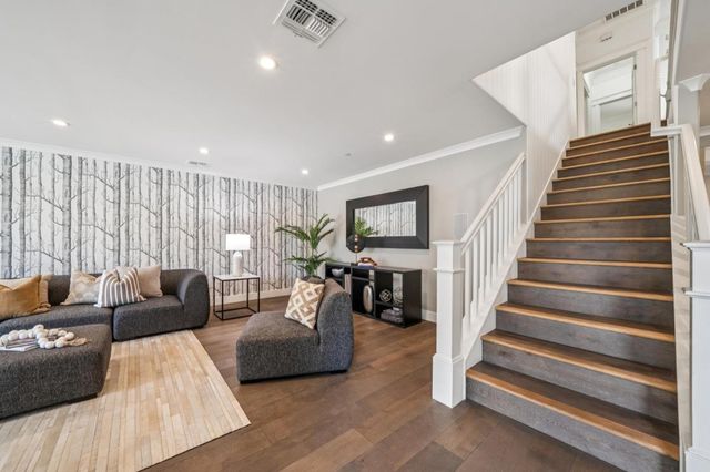 818 Crossway Road, Burlingame, CA 94010