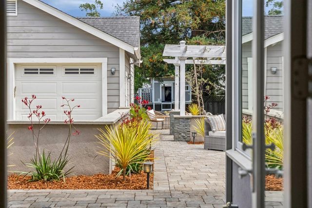 818 Crossway Road, Burlingame, CA 94010