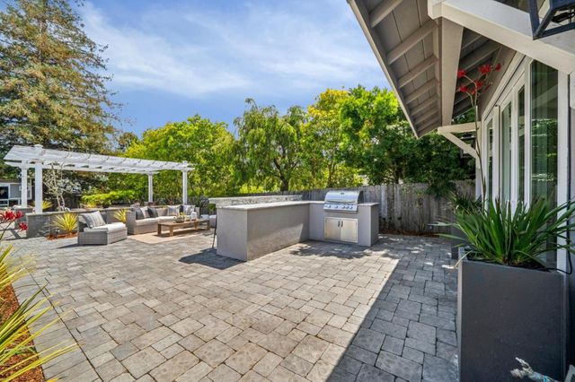 818 Crossway Road, Burlingame, CA 94010