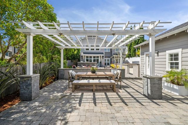 818 Crossway Road, Burlingame, CA 94010
