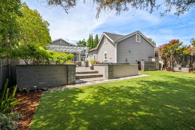 818 Crossway Road, Burlingame, CA 94010
