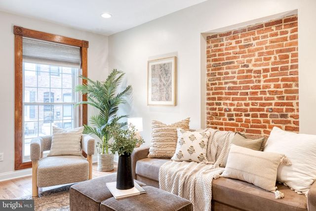 525 S DECKER AVE, Baltimore, MD 21224