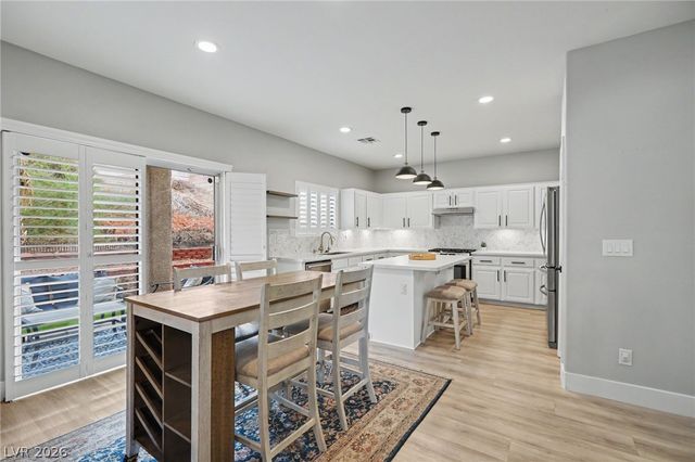 721 Pacific Cascades Drive, Henderson, NV 89012