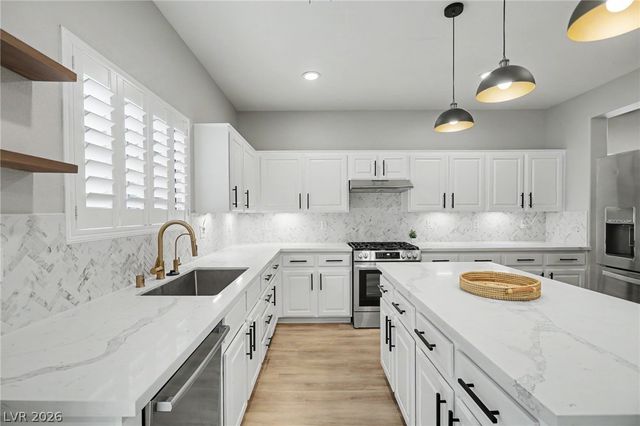 721 Pacific Cascades Drive, Henderson, NV 89012