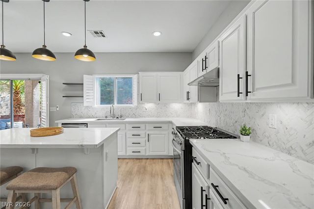 721 Pacific Cascades Drive, Henderson, NV 89012