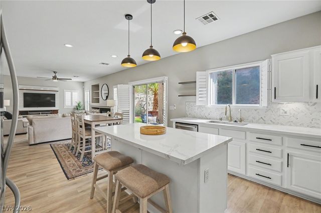 721 Pacific Cascades Drive, Henderson, NV 89012