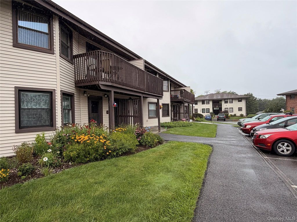 20 Hastings Court A, Yorktown Heights, NY 10598 — photo 3