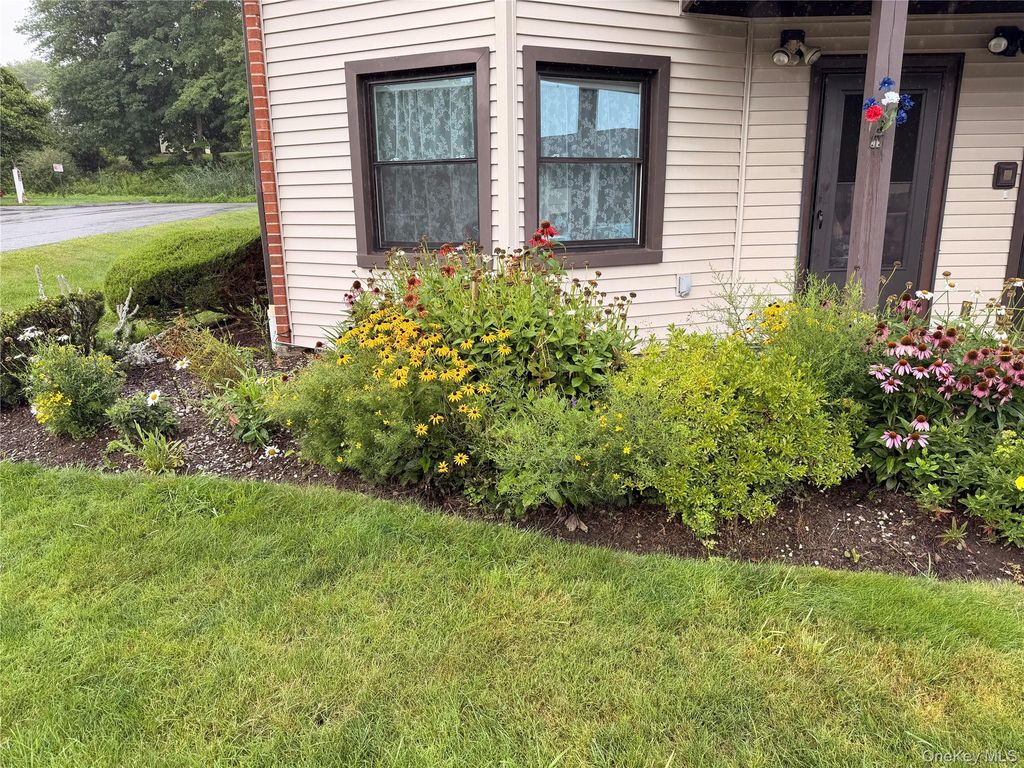 20 Hastings Court A, Yorktown Heights, NY 10598 — photo 4
