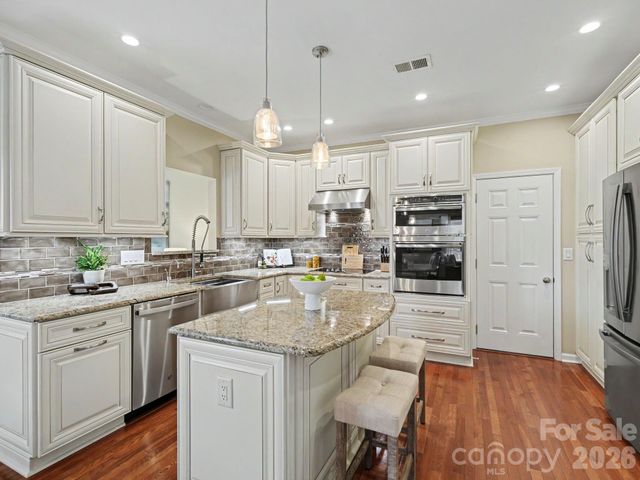15505 Robsart Court, Charlotte, NC 28277