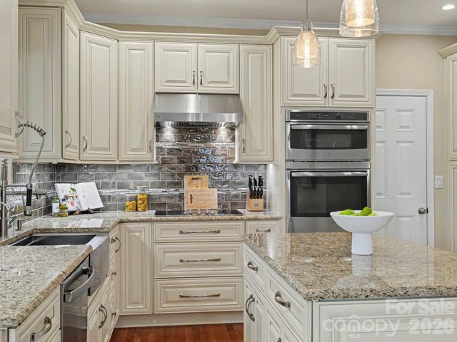 15505 Robsart Court, Charlotte, NC 28277
