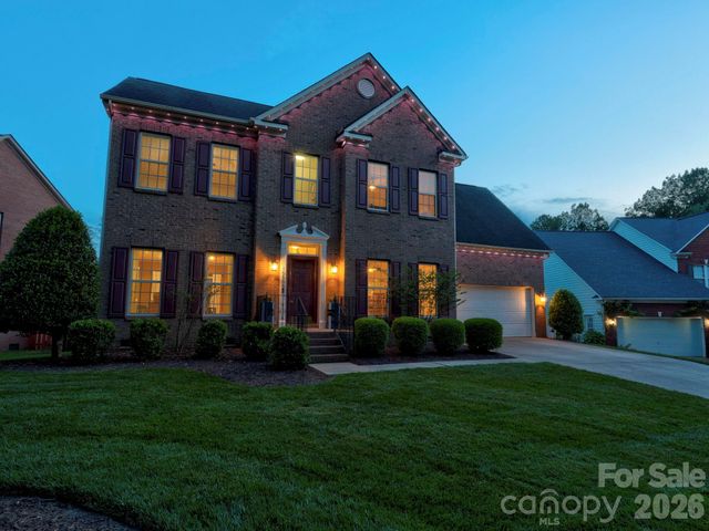 15505 Robsart Court, Charlotte, NC 28277