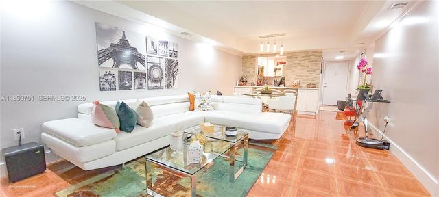 1080 Del Lago Circle 201, Sunrise, FL 33313