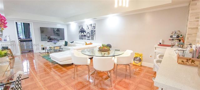 1080 Del Lago Circle 201, Sunrise, FL 33313