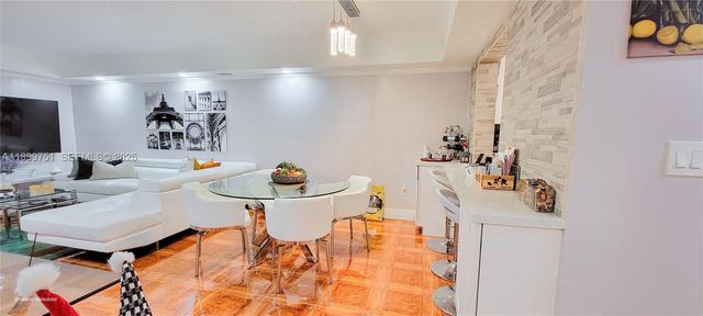 1080 Del Lago Circle 201, Sunrise, FL 33313